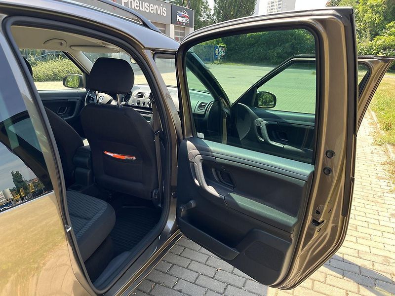 Škoda Roomster (2013) Fresh Ambition - fotka 27 z 91