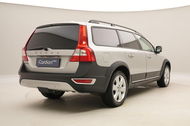 Volvo XC70 3.2 AWD MOMENTUM AUT CZ - fotka 11 z 42