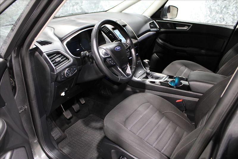 Ford Galaxy 2,0 TDCi 110kW Titanium 7 míst - fotka 9 z 38
