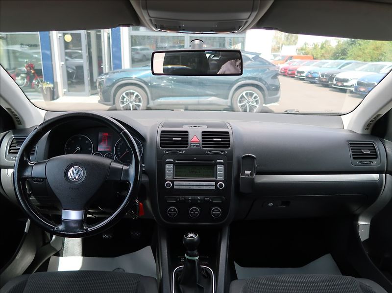 Volkswagen Golf 1,9 TDi,77kW,Aut.klima,tempoma - fotka 15 z 21