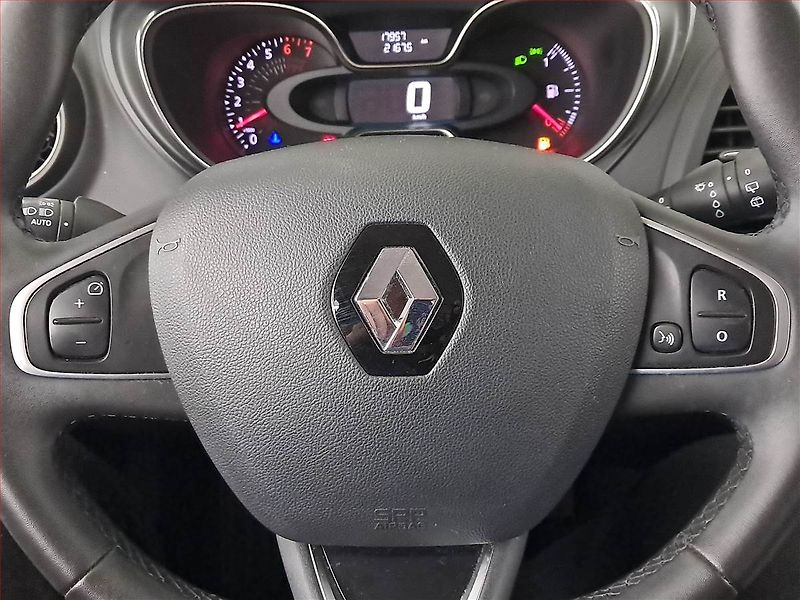 Renault Captur (2018) 1.2 TCe, Automat, ČR,1.maj - fotka 16 z 16
