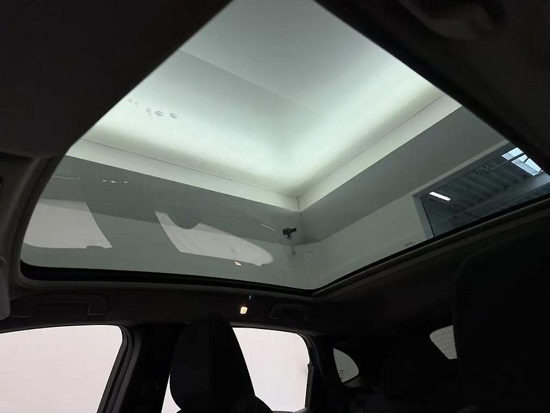 Nissan Qashqai 1.3T 103kW ACC Panorama DPH - fotka 8 z 13