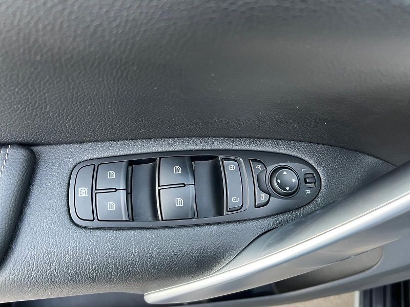 Mercedes-Benz Třídy X (2019) 350 d 4MATIC V6 190kW CZ - fotka 22 z 38