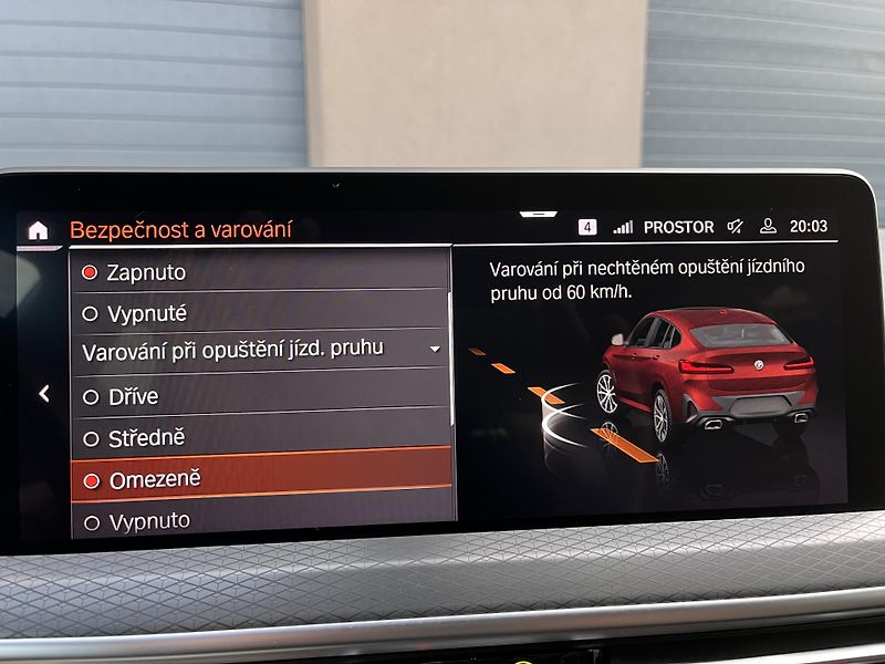 BMW X4 (2024) 3,0xD ///M 210Kw,TZ,webas,ACC - fotka 30 z 47