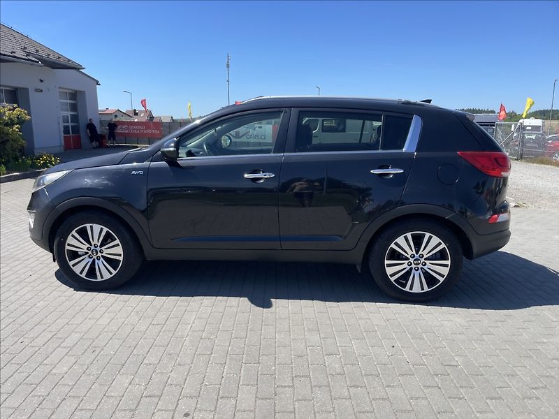 Kia Sportage 2,0 CRDi 135kw 4x4 LED bez kor - fotka 2 z 40