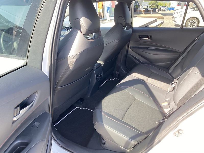 Toyota Corolla 2.0HEV, ČR, GR Sport, DPH - fotka 12 z 29