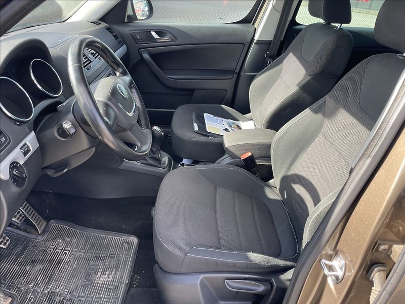 Škoda Yeti 2,0 TDi 81kw Ambiente Tažné, p - fotka 7 z 43