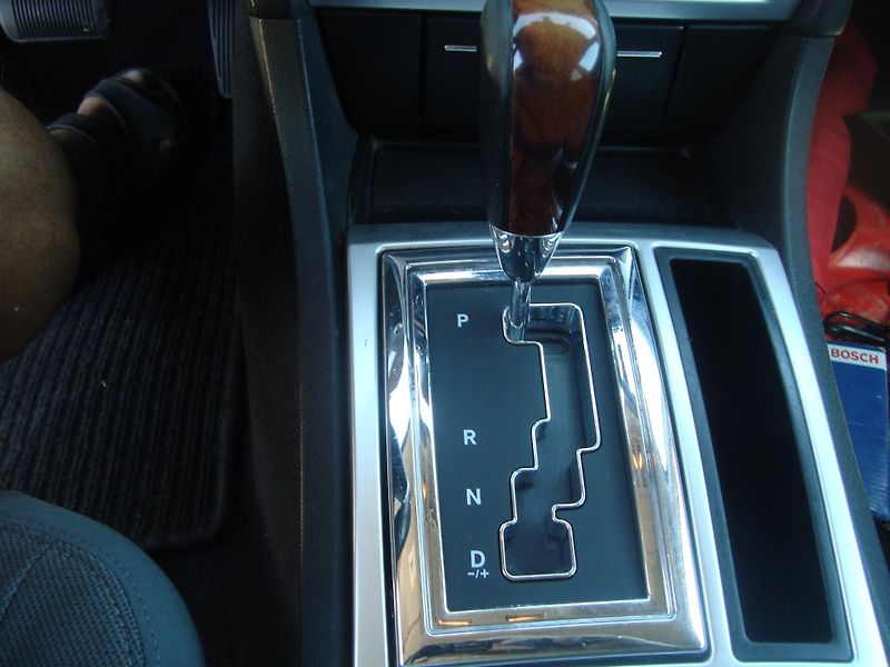 Chrysler 300C (2007) 3,0 CRD - fotka 16 z 18