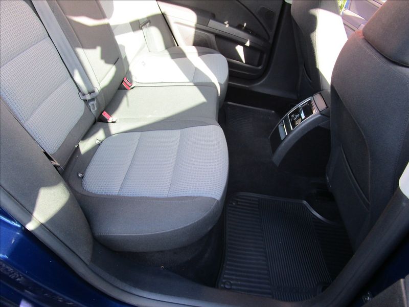 Škoda Superb Combi 2.0TDi Ambi, aut. Klima - fotka 22 z 40