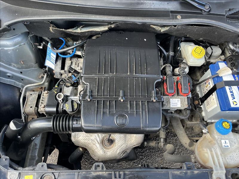 Fiat Punto 1.4 i 55KW ROZVODY STK 8/28 - fotka 26 z 32
