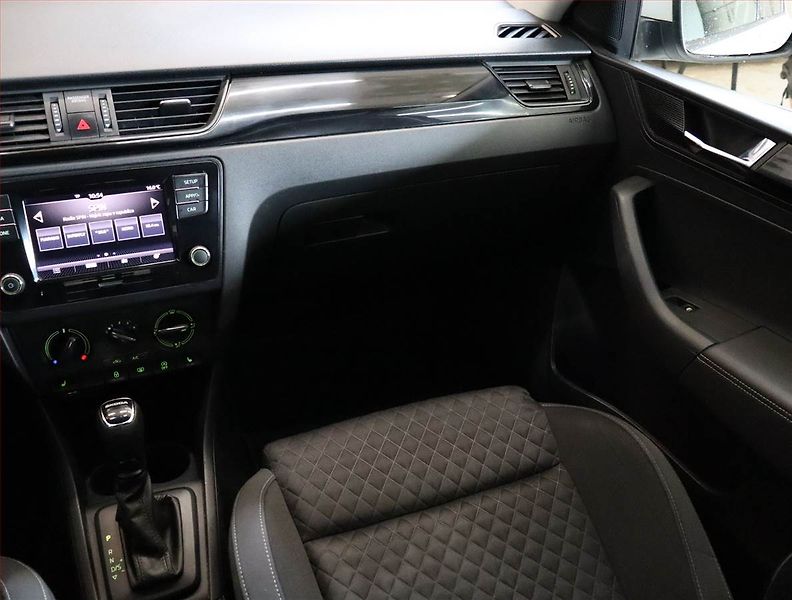 Škoda Rapid (2018) 1.4 TSI, Automat, Tempomat - fotka 8 z 18