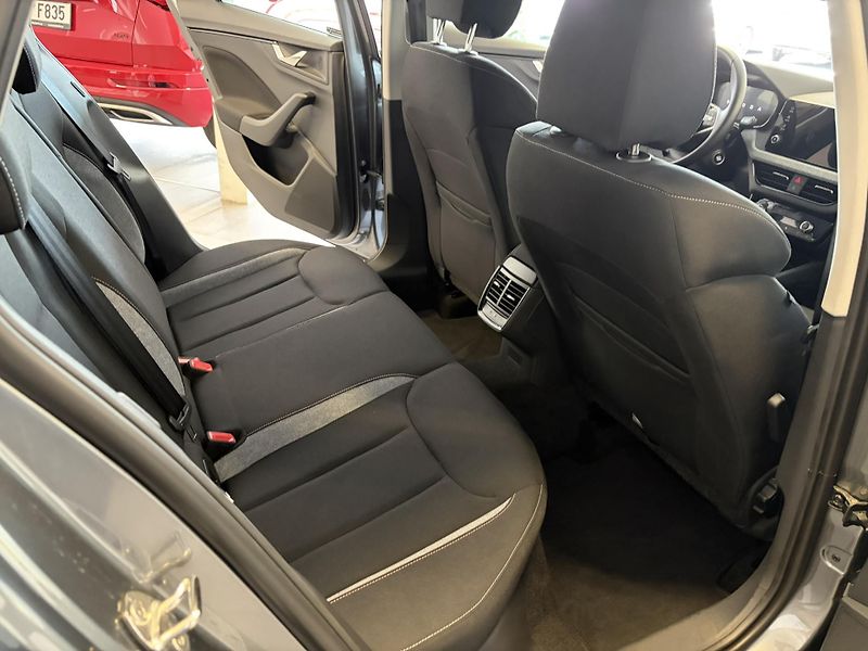 Škoda Scala 1.0TSi 85kW Selection - fotka 17 z 22