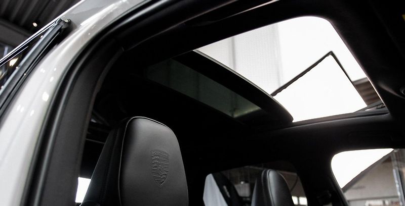 Porsche Cayenne E-Hybrid 360 Pano HD-Matrix Ve - fotka 7 z 14
