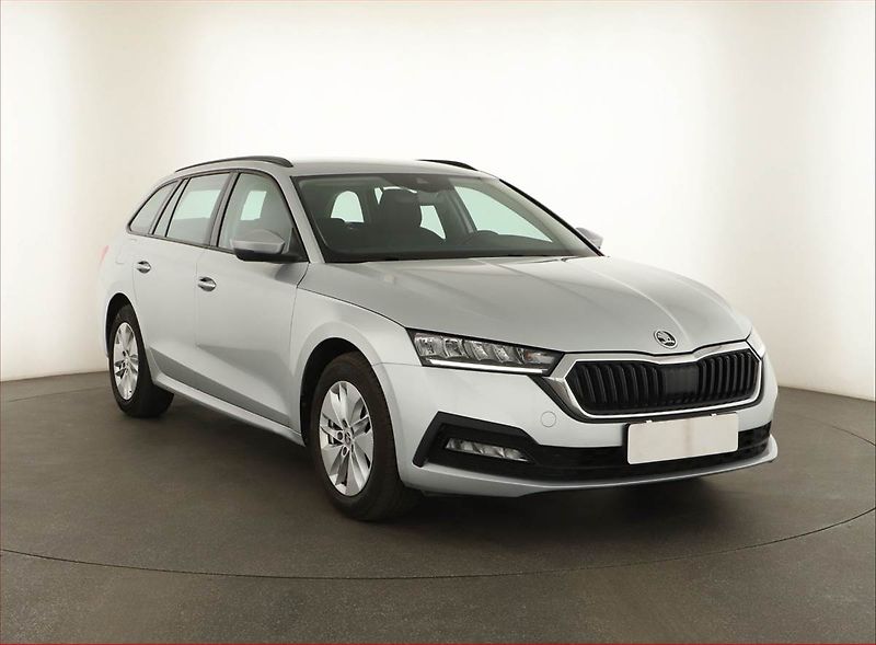 Škoda Octavia (2023) Ambition 2.0 TDI, ČR,1.maj - fotografie inzerátu