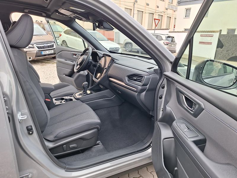 Subaru Forester (2026) Comfort s NAVI -65.000 Kč - fotka 9 z 21
