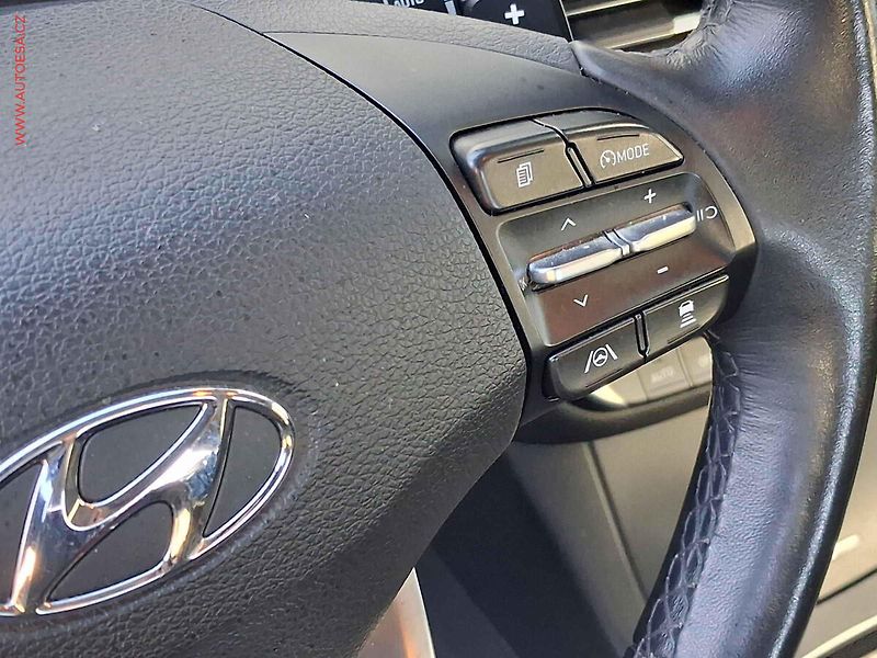 Hyundai i30 (2022) 1.5T-GDi 48V MHEV, ČR, Style - fotka 14 z 20