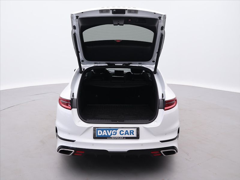 Kia Ceed 1,6 T-GDI 150kW Aut. GT CZ - fotka 9 z 27