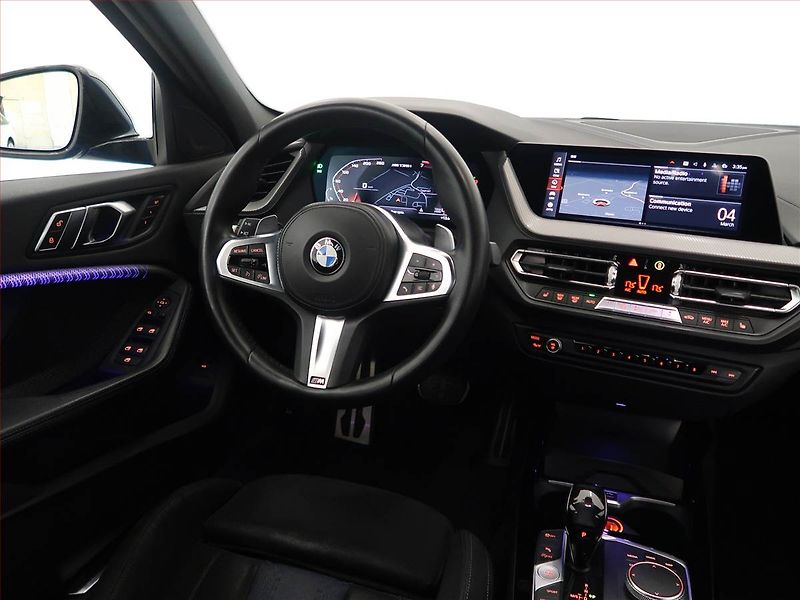 BMW Řada 1 (2019) M Sport M135i xDrive - fotka 7 z 15