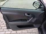 Audi A3 1,6 TDI,XENON,VÝHŘEV,  Sportba - náhled 17