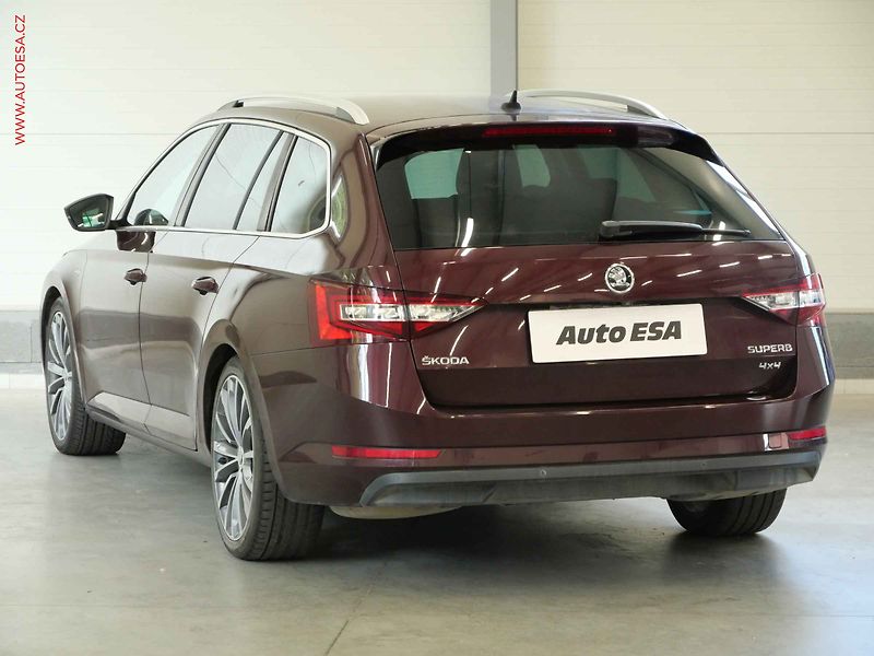 Škoda Superb (2015) 2.0TDi 4x4, ČR, L&K, DSG - fotka 6 z 19