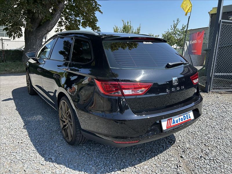 Seat Leon 2,0 TDi 110 kW DSG  Full LED - fotka 4 z 45