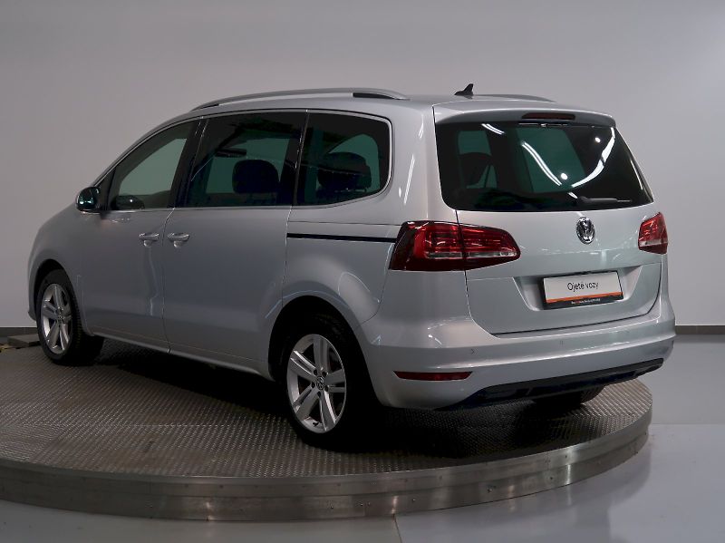 Volkswagen Sharan (2019) HIGHLINE 2.0TDI 4x4 DSG 7MÍST - fotka 7 z 45