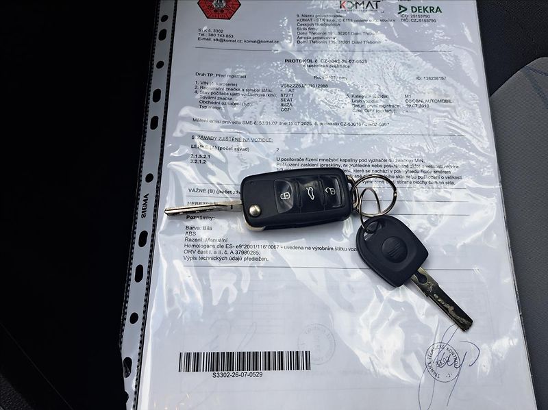 Seat Ibiza 1,2 i - fotka 28 z 41
