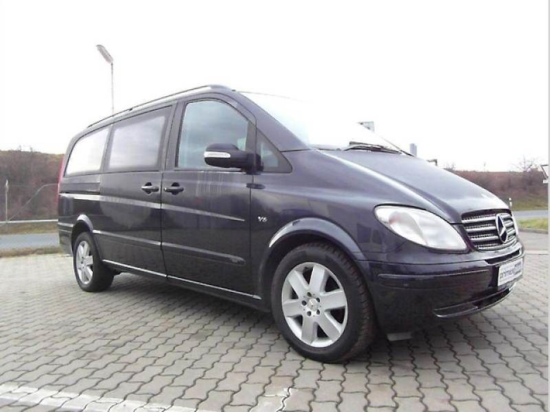 Mercedes-Benz Viano  - vůz Kateřiny Neumannové