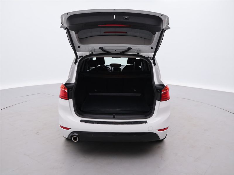 BMW Řada 2 1,5 Gran Tourer 218i Aut. DPH - fotka 9 z 32