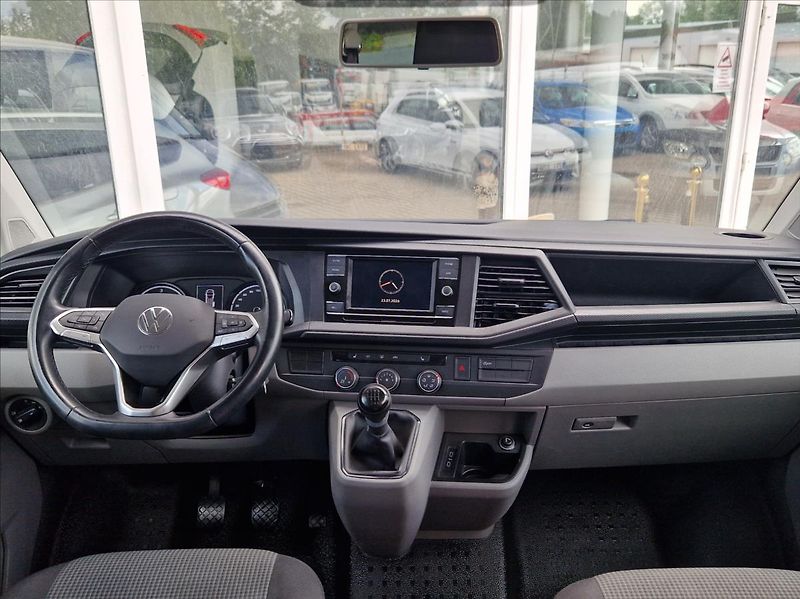 Volkswagen T6.1 2,0 TDI CAMPING VESTAVBA 4MÍST - fotka 27 z 41
