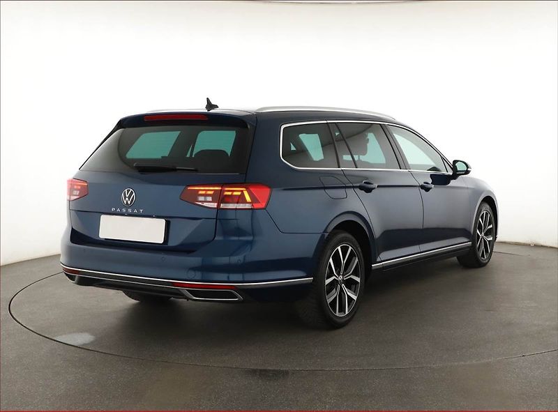 Volkswagen Passat (2023) Elegance 2.0 TDI - fotka 5 z 20