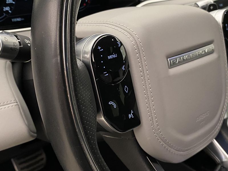 Land Rover Range Rover Evoque P250 R-DYNAMIC SE AWD AUT CZ - fotka 19 z 42