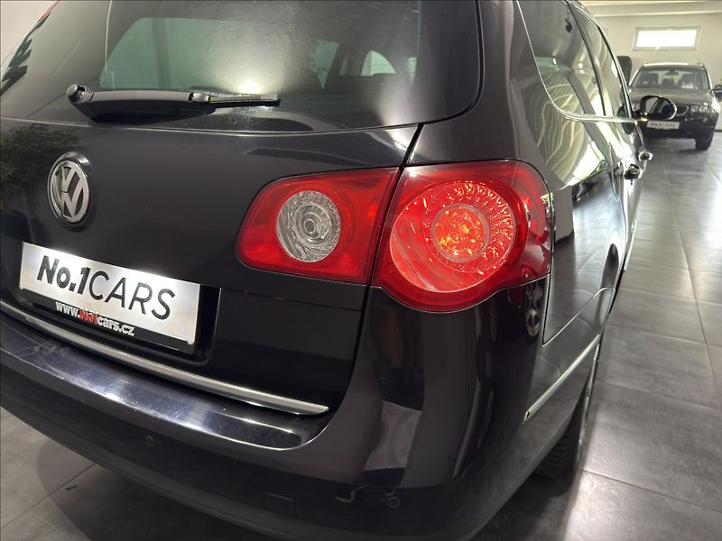 Volkswagen Passat 2,0   TDI 103KW BEZ KOROZE TOP - fotka 29 z 40