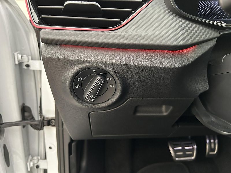 Škoda Kamiq 1.0 TSI Monte Carlo - fotka 12 z 26