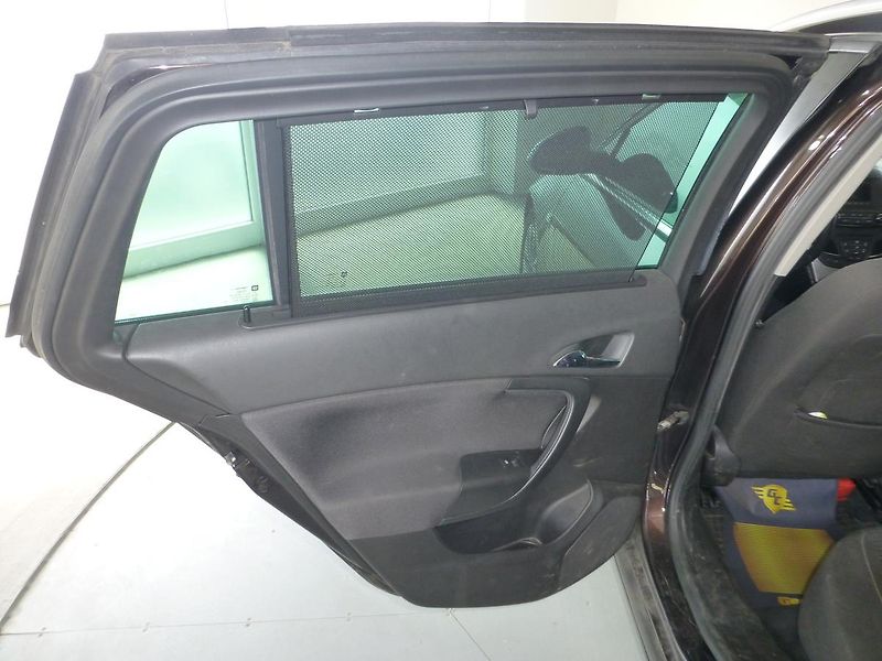 Opel Insignia (2016) 2,0CDTI-125KW*ALU**VYHŘ.VOLANT - fotka 19 z 23