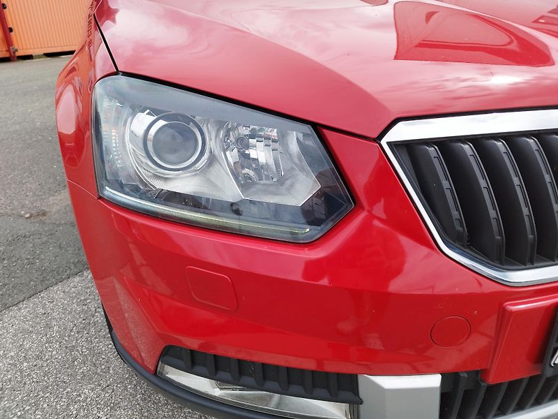 Škoda Yeti (2015) 2.0TDI, volat-608 081 843 - fotka 9 z 17