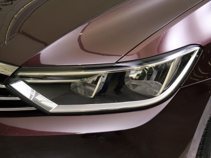 Volkswagen Passat - fotka 9 z 25