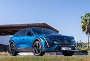 Peugeot 408 - 536 litrů za cenu od 689 000 Kč.