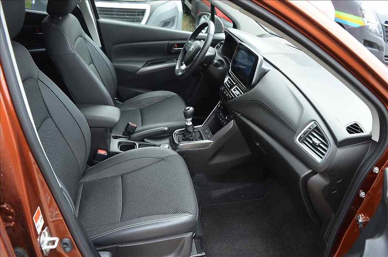 Suzuki SX4 (2023) 1,4 BOOSTERJET - fotka 19 z 21