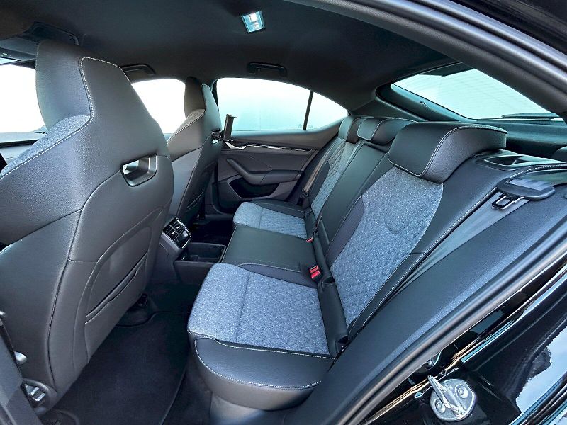 Škoda Octavia (2024) 2.0 TDI 110kW DSG Sportline - fotka 29 z 35