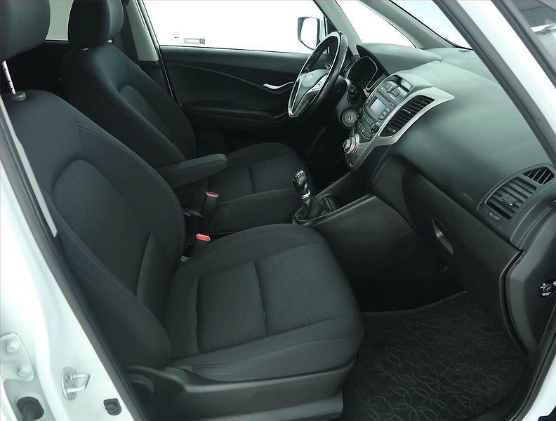 Hyundai ix20 (2018) 1.4 CVVT, Serv.kniha, Tempomat - fotka 9 z 15
