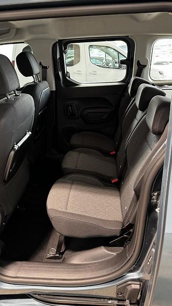 Opel Combo (2024) Edition Plus L1H1 1.5CDTI, MT6 - fotka 12 z 12
