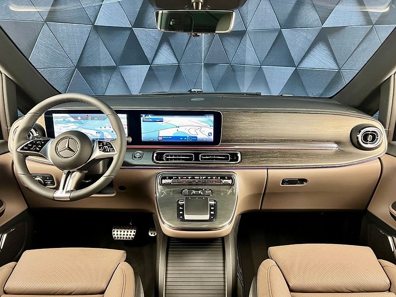 Mercedes-Benz Třídy V 300d 4MATIC AMG EXCLUSIVE XL - fotka 9 z 34