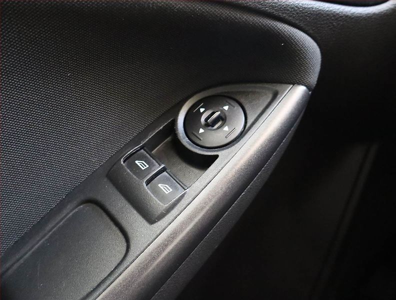 Ford Focus (2017) 1.6 i - fotka 13 z 15
