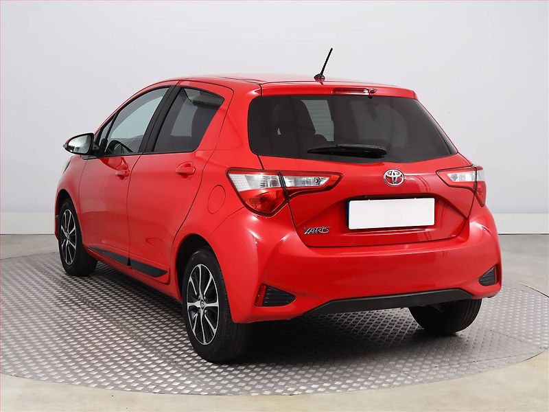 Toyota Yaris (2018) 1.5 Dual VVT-i, ČR,1.maj - fotka 4 z 17