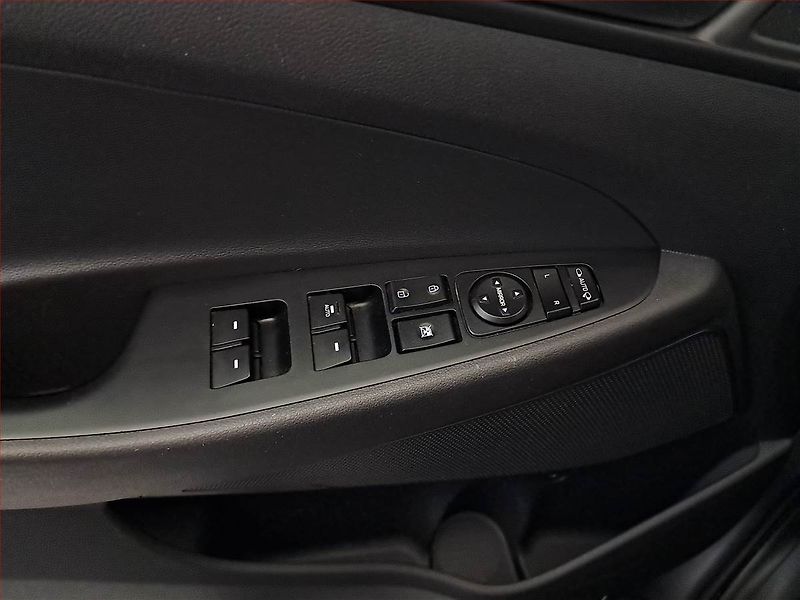 Hyundai Tucson (2015) Style 2.0 CRDi, 4X4 - fotka 22 z 22