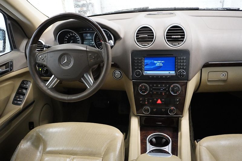 Mercedes-Benz GL 420 CDI 225kW,7MÍST,TOP VÝBAVA - fotka 16 z 32