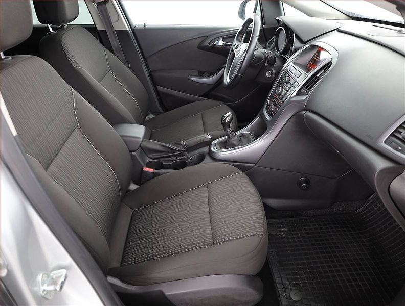 Opel Astra (2015) 1.6 CDTI, Serv.kniha, Tempomat - fotka 7 z 14