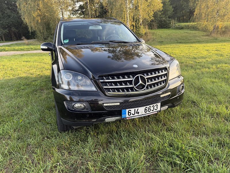 Mercedes-Benz Třídy M ML 320 CDI   4 Matic - fotka 2 z 34