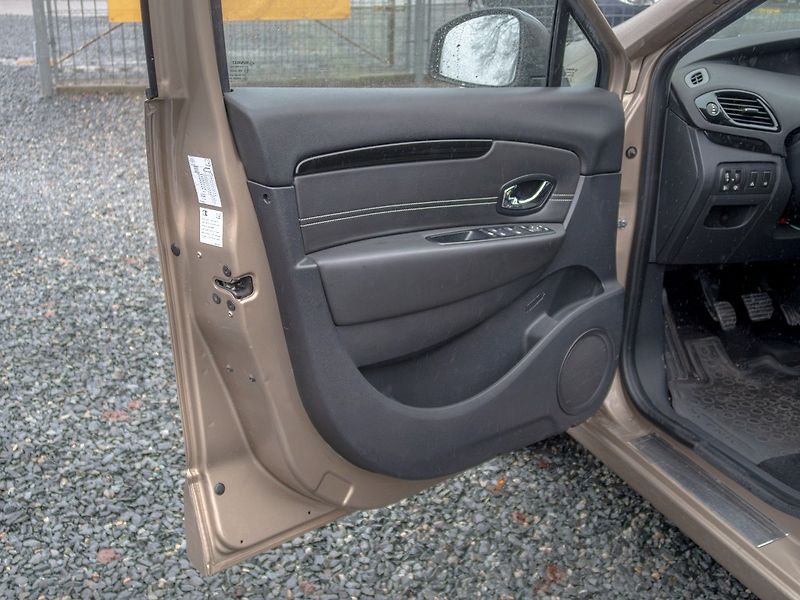 Renault Scénic (2014) 1.5DCI 81KW – NAVIGACE - fotka 10 z 51